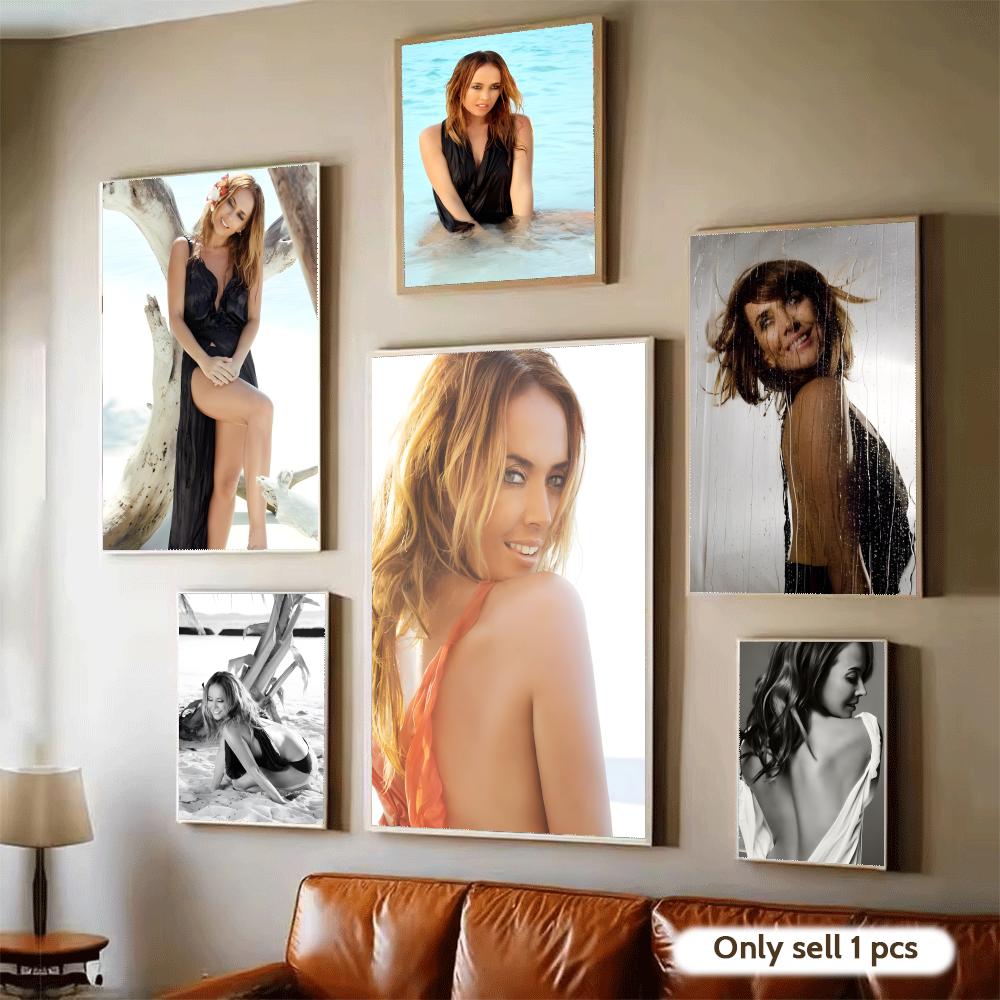 Home Decor Living Room Ideas - Постер с изображением певицы Z-Zhanna F-Friske,